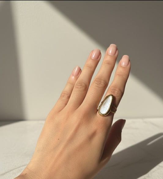 Golden Teardrop Crystal Ring