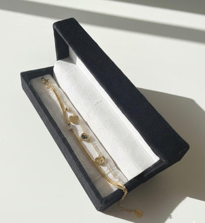 Heartbeat due bracelet